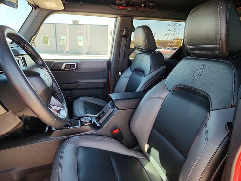 Used 2023 Ford Bronco Big Bend w/ Sasquatch Package image 7