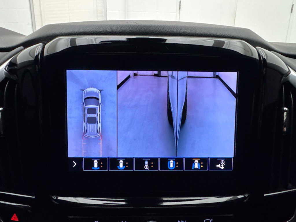 Used 2021 Chevrolet Traverse Premier w/ LPO, Floor Liner Package AWD/4WD image 33