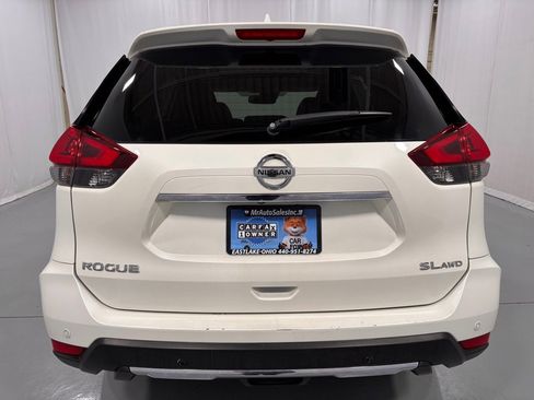 Used 2019 Nissan Rogue SL w/ Premium Package image 6