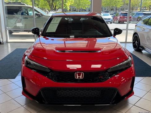 Certified 2025 Honda Civic Type R image 3