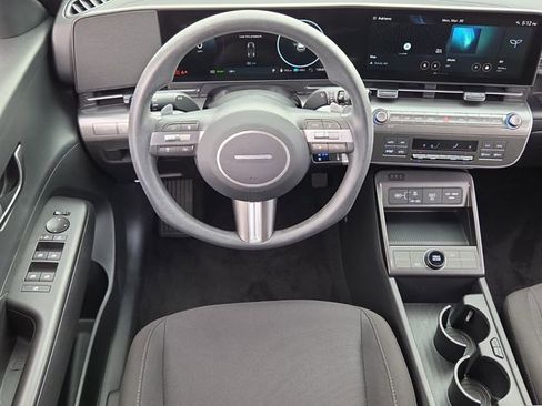 Used 2025 Hyundai Kona SE FWD image 15