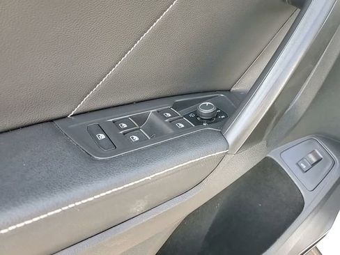 Used 2022 Volkswagen Tiguan SEL R-Line image 16