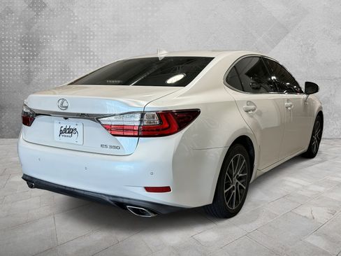 Used 2016 Lexus ES 350 w/ Luxury Package w/Wood Trim FWD image 7