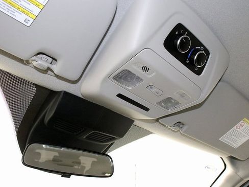 Used 2023 Ford Transit 350 XLT image 22