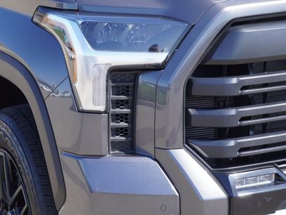 Used 2025 Toyota Tundra Limited w/ Nightshade Package