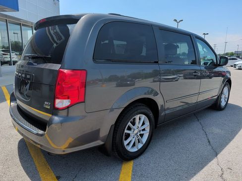 Used 2016 Dodge Grand Caravan SXT w/ Rear Park Assist Package FWD image 7