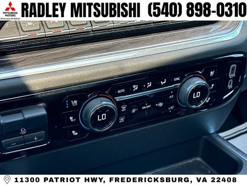 Used 2023 Chevrolet Silverado 1500 LTZ AWD/4WD image 18