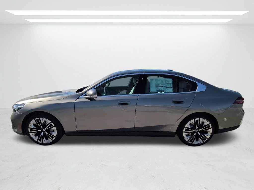 New 2027 BMW 530i xDrive w/ Premium Package AWD/4WD image 7