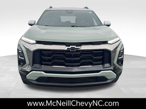 Used 2025 Chevrolet Equinox ACTIV w/ Safety and Technology Package image 2