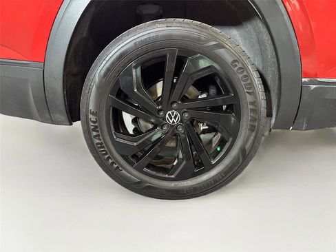 Used 2022 Volkswagen Atlas SE image 36