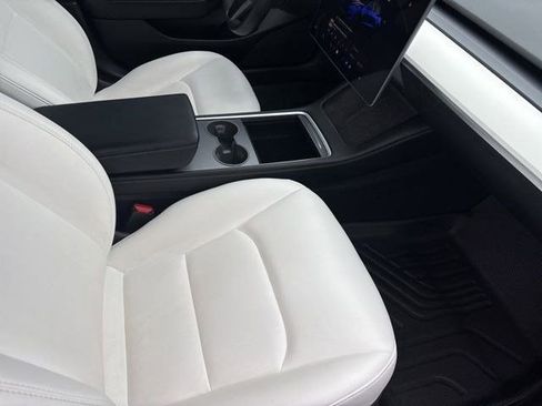 Used 2023 Tesla Model 3 Performance image 36