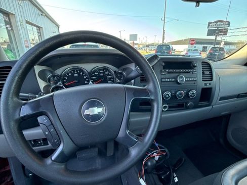 Used 2008 Chevrolet Silverado 2500 W/T w/ Snow Plow Prep Package image 32
