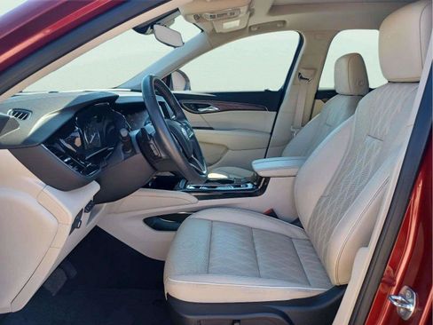 Used 2023 Buick Envision AWD Avenir image 10