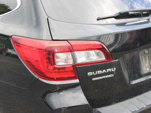 Used 2015 Subaru Outback 2.5i Limited AWD/4WD image 12