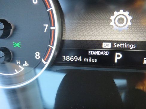 Used 2021 Nissan Rogue SL w/ Premium Package image 40