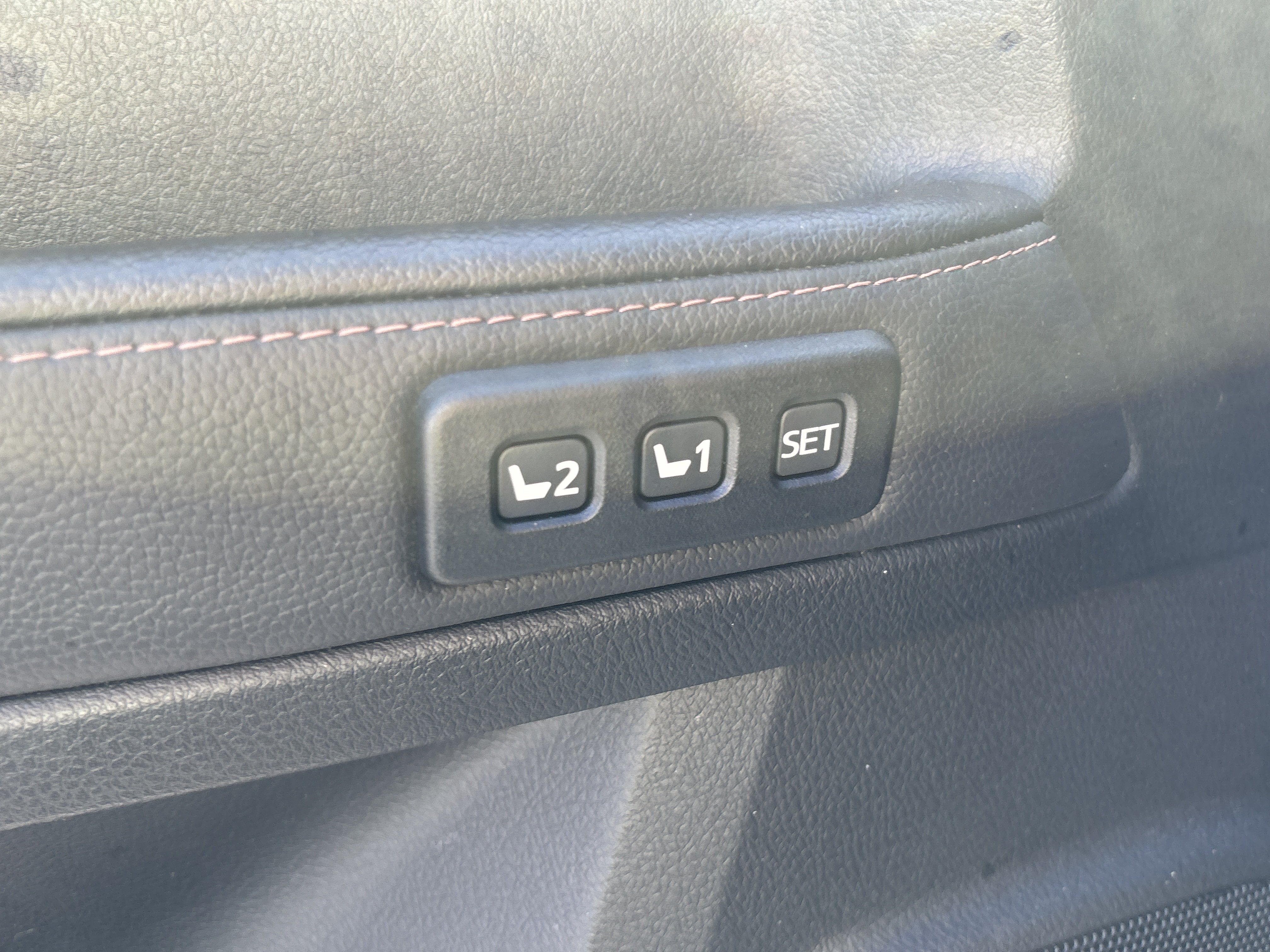 Used 2023 Toyota 4Runner Limited AWD/4WD image 32