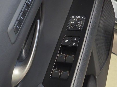 Used 2023 Lexus UX 250h F Sport FWD image 17