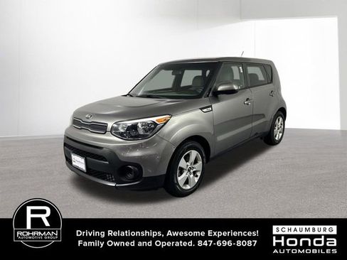 Used 2017 Kia Soul w/ Convenience Package FWD image 2