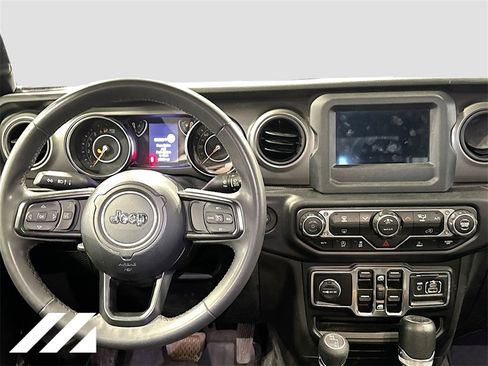 Used 2023 Jeep Gladiator Sport image 22