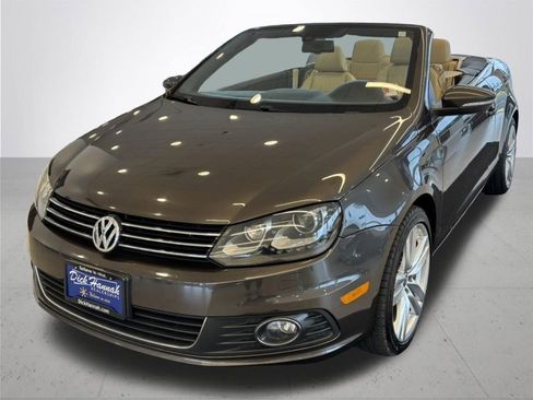 Used 2015 Volkswagen Eos Executive image 13