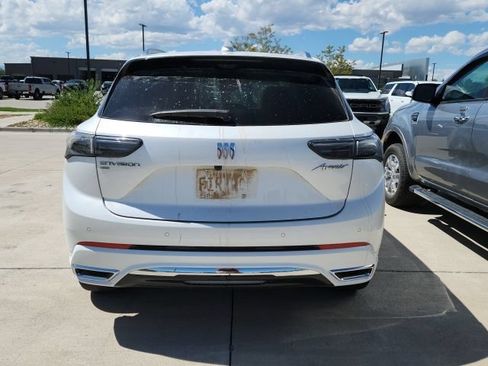 Used 2025 Buick Envision Avenir AWD/4WD image 3