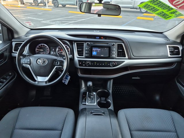 Used 2016 Toyota Highlander LE FWD image 15