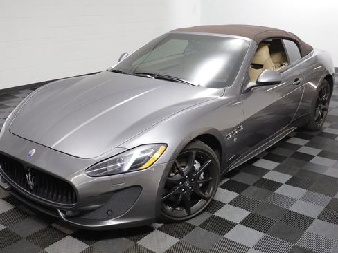 Used 2016 Maserati GranTurismo Sport image 17