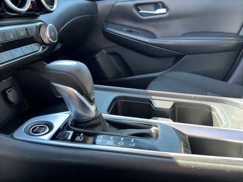Used 2022 Nissan Sentra SV FWD image 17