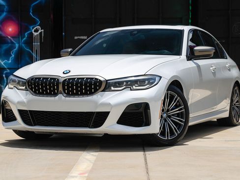 Used 2021 BMW M340i RWD image 1