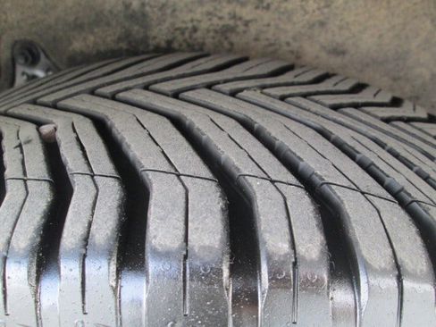 Used 2018 Toyota Highlander XLE image 9