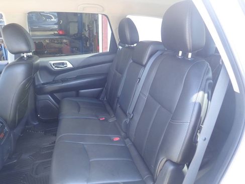 Used 2013 Nissan Pathfinder SL w/ Trailer Tow Pkg AWD/4WD image 12