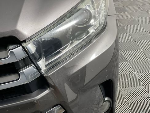 Used 2017 Toyota Highlander Limited FWD image 9