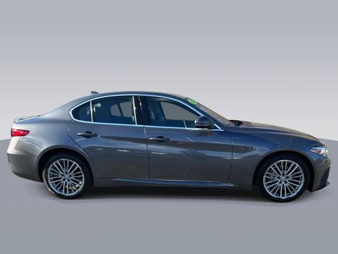 Used 2017 Alfa Romeo Giulia Ti w/ TI Performance Package image 2