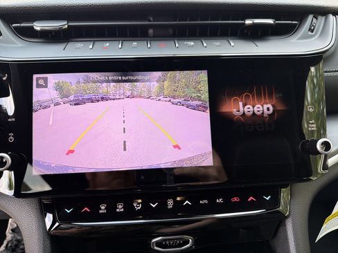 New 2026 Jeep Grand Cherokee Limited RWD image 36