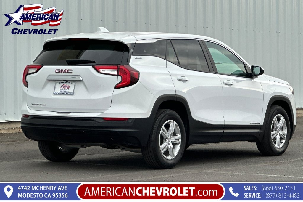 Used 2024 GMC Terrain SLE FWD image 4