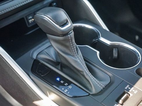 Used 2022 Toyota Highlander XLE image 21