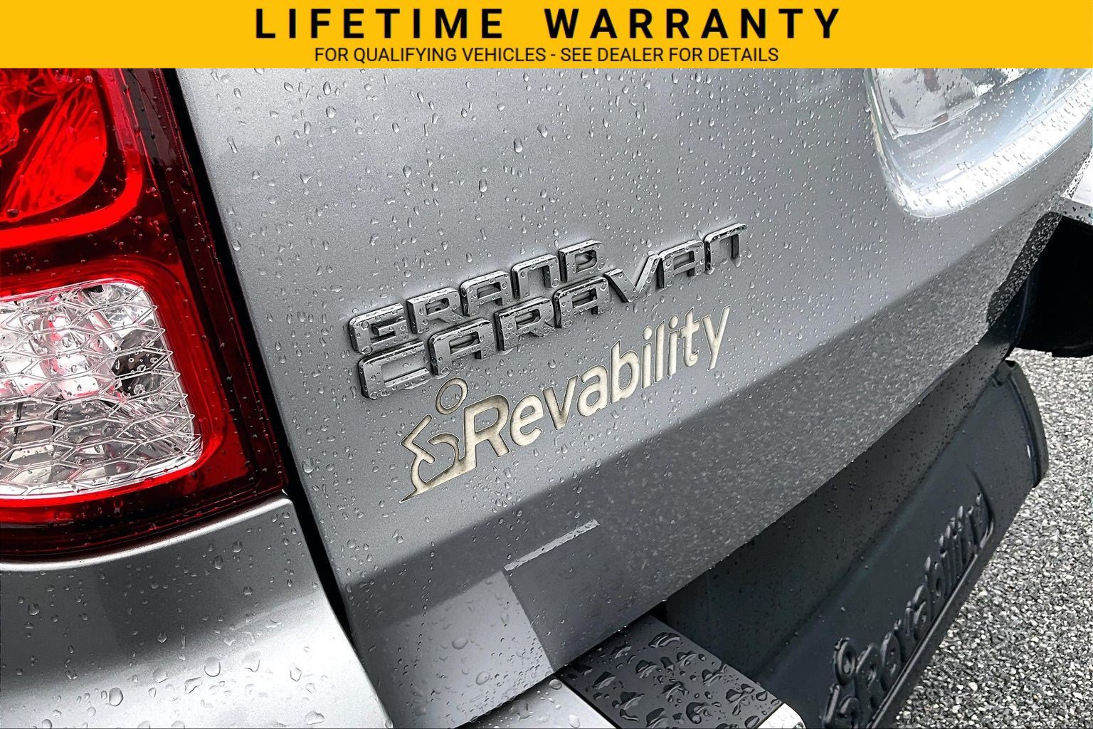 Used 2018 Dodge Grand Caravan SE FWD image 8