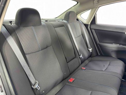 Used 2017 Nissan Sentra SR w/ SR Midnight Edition image 34