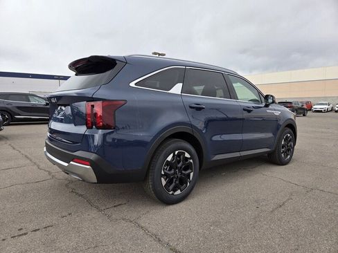 New 2026 Kia Sorento S FWD image 3