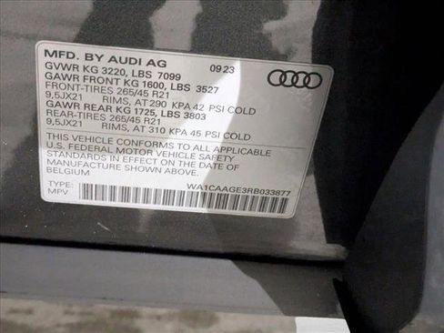 Used 2024 Audi Q8 e-tron Premium Plus image 25
