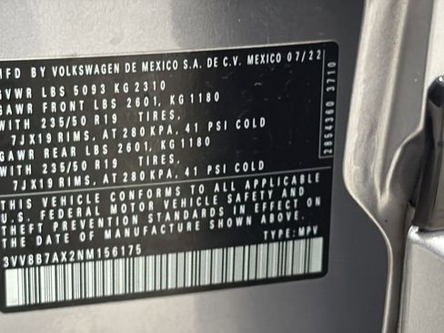 Used 2022 Volkswagen Tiguan SE R-Line image 31