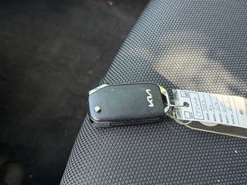 Used 2024 Kia Forte LXS FWD image 30