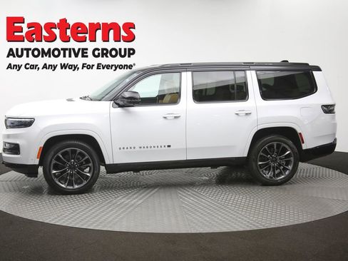 Used 2025 Jeep Grand Wagoneer Series III w/ Rear Seat Video Group 1 AWD/4WD image 64