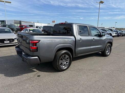 Certified 2025 Nissan Frontier SV image 6