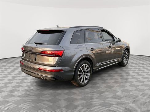 Used 2023 Audi Q7 2.0T Premium Plus w/ Premium Plus Package image 3