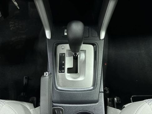 Used 2017 Subaru Forester 2.5i Premium image 31