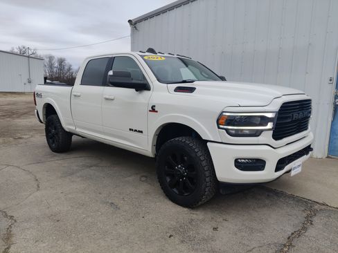 Used 2021 RAM 2500 Laramie w/ Night Edition image 2
