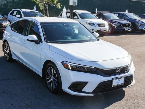 Used 2024 Honda Civic LX image 3