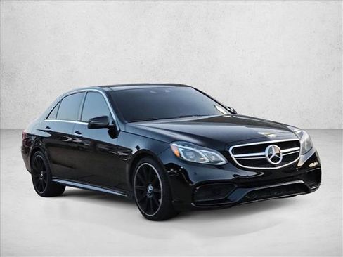 Used 2014 Mercedes-Benz E 63 AMG S-Model image 3