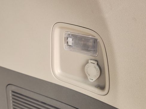 Used 2014 Toyota Sienna XLE image 42